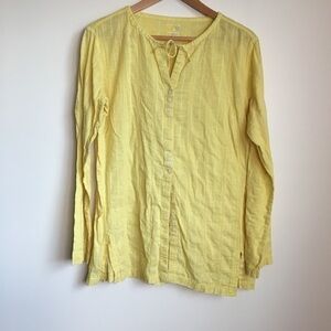 Mountain Hardwear tie front shirt‎ Top